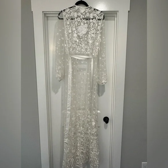 Le Rose Bridal robe